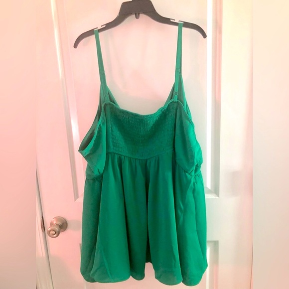 Torrid sz 5 green peplum top  NWT - Picture 6 of 7